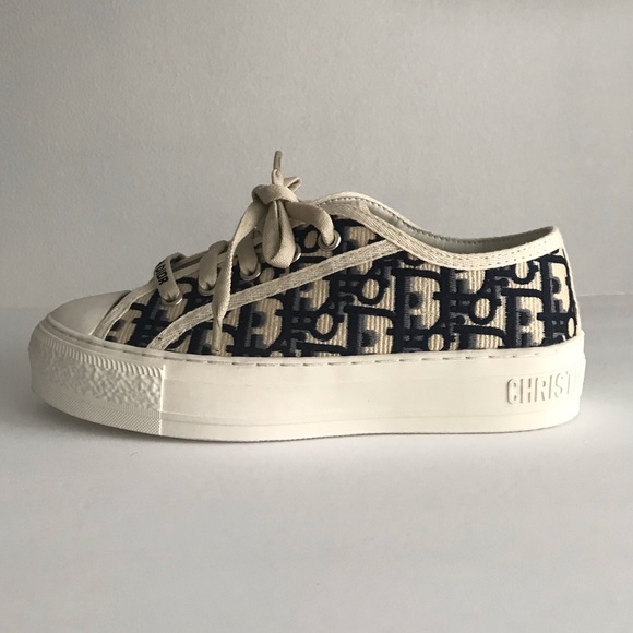 Shoes - UNBRANDED Walk'n Platform Sneaker